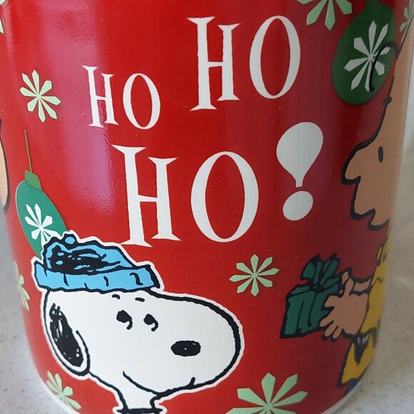 PEANUTS Charlie Brown & Snoop 60th Anniversary Collectible Holiday Mug - Picture 11 of 11